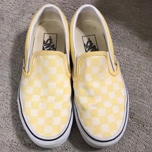 Light yellow checkered Vans. Women’s size 5.5. Very good barely used condition